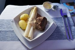 Business Class dinner - photo: Daniel T Jones | AirlineReporter