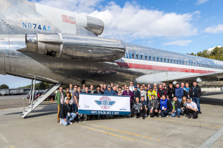 One group of AvGeeks enjoy the American 727 - Photo: Francis Zera