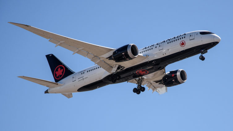 An Air Canada Boeing 787-8 - Photo: Caribb | Flickr CC