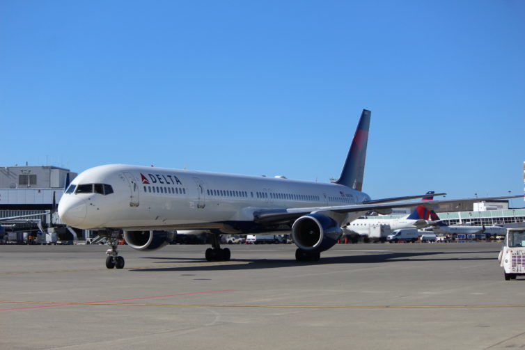 Delta 757