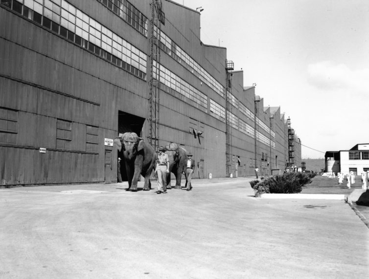 The circus comes to town during the winter of 1947 - Photo: The Boeing Company