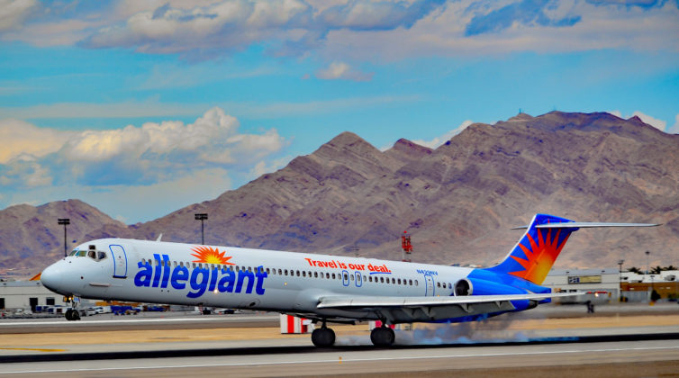 An Allegiant Air McDonnell Douglas MD-83 - Photo: Tomas Del Coro | FlickrCC