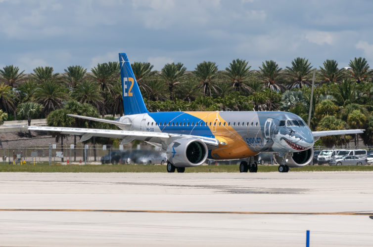 Our E2 on taxi at FLL - Photo: Mark Lawrence