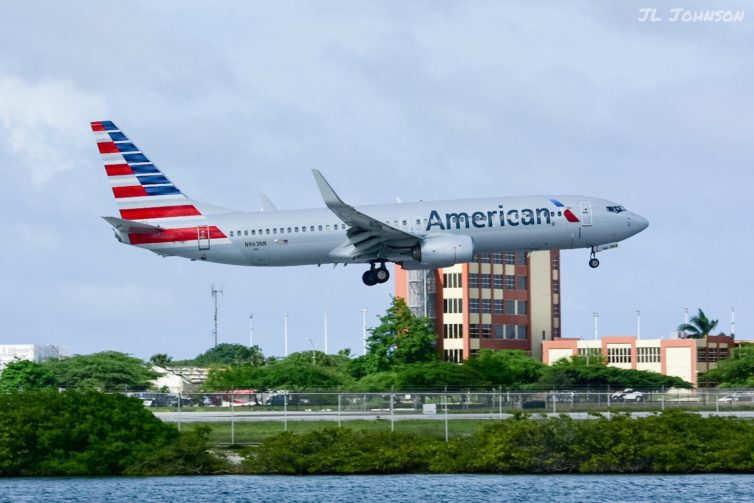 American Airlines flight 1346 from CLT carried by N963NN, a B738.