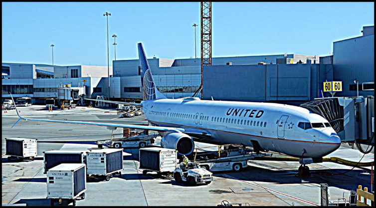 Boeing 737 sitting at the gate in San Francisco.