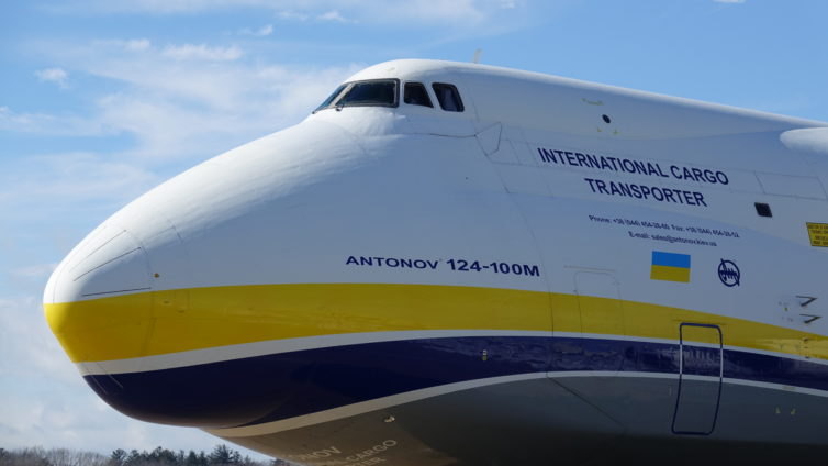 Antonov AN124-100M