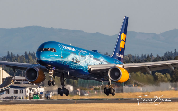 TF-FIR landing at Seattle-Tacoma International Airport in 2017. I wasn't able to get out on the ramp to get pre-flight photos for this trip, so we'll have to make do with an existing image