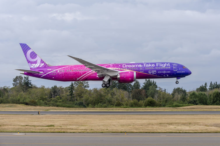 787-9 taking off - Photo: Boeing