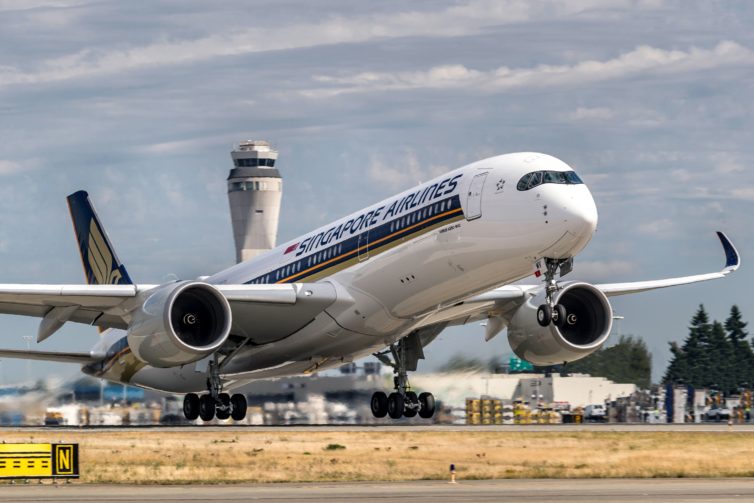 Singapore Airlines Airbus A350-900 takes off from SEA - Photo: Singapore Airlines