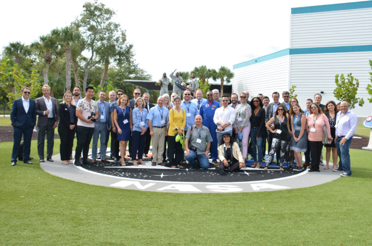 Embraer and media folks getting a photo in the Florida sun - Photo: Embraer