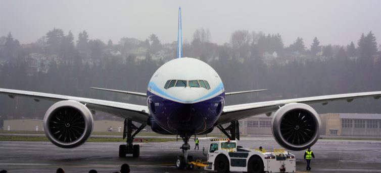 Heads on shot of the 777-9 - Photo Tom Harris