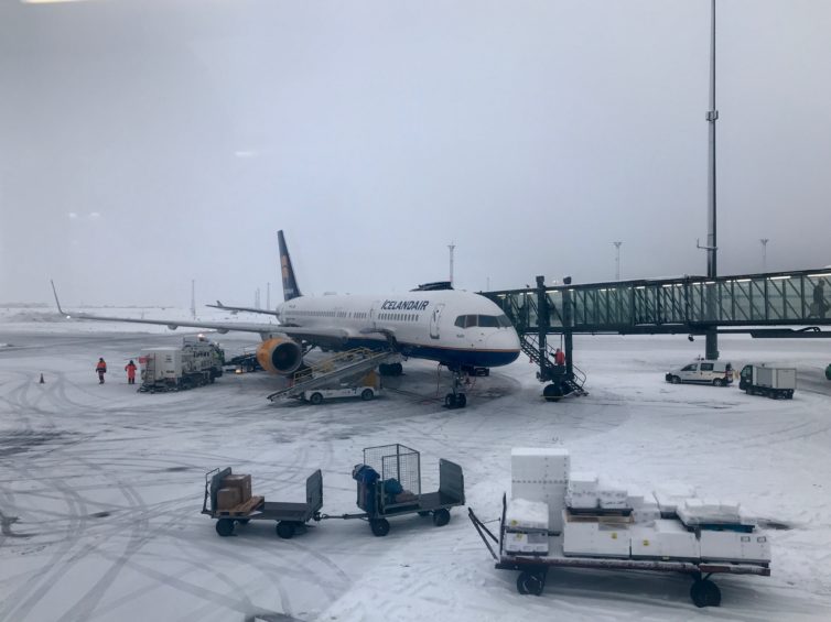 A snowy February afternoon at KEF airport