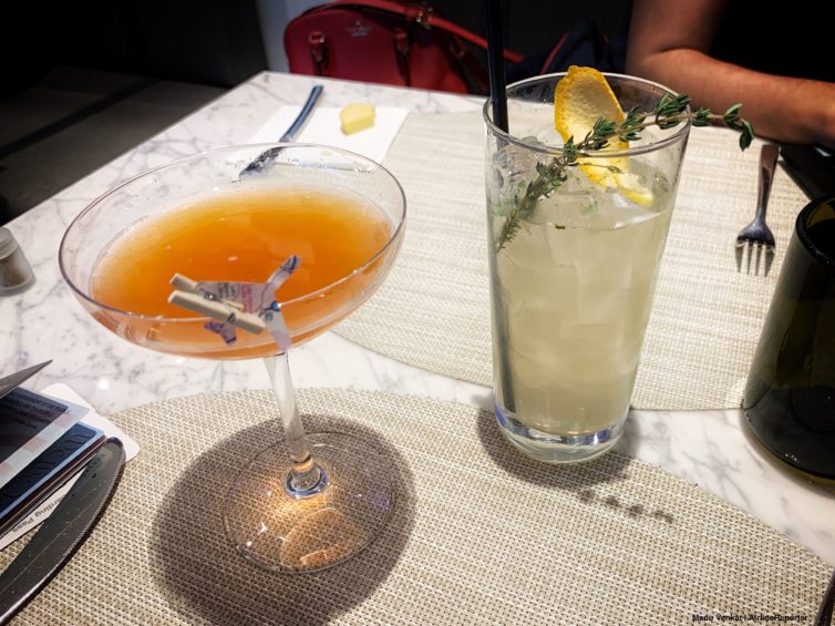 Cocktails at the United Polaris lounge at Newark