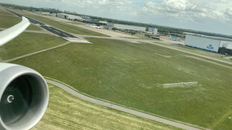 Taking off from Amsterdam on a KLM 787