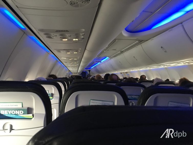 Love that Boeing Sky Interior lighting