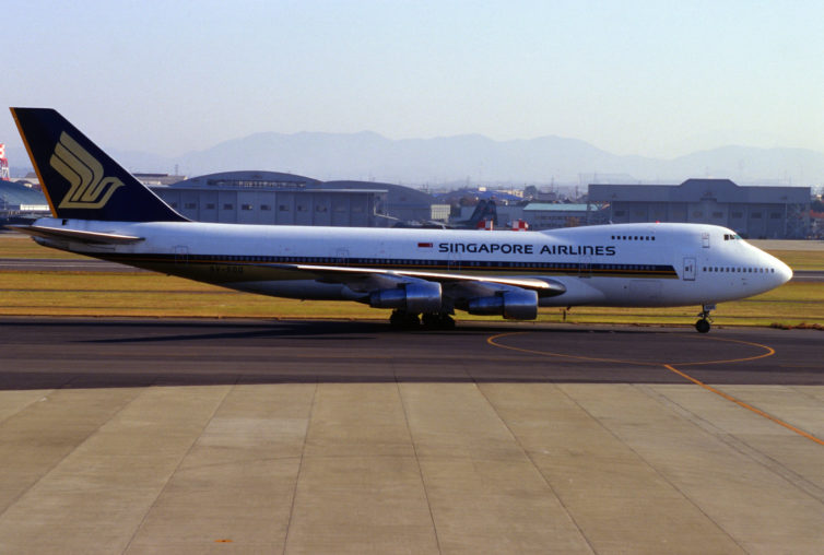 The Boeing 747-200 flying under Singapore livery ant reg 9V-SQQ - Photo: contri | FlickrCC