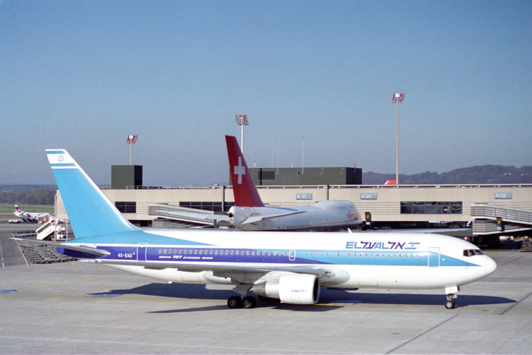 An El Al 767 at Zurich airport. Credit: Aero Icarus — Wikimedia Commons