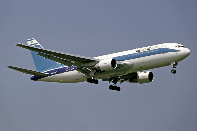 Not gonna lie - it'd be great if El Al would do a heritage livery like this. Air Canada quickly sought ETOPS certification for its 767s as well. Credit: Michel Gilliand — Wikimedia Commons