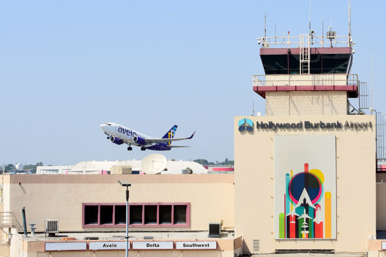 N702VL, a former Southwest 737-700 departs BUR in September, 2021.