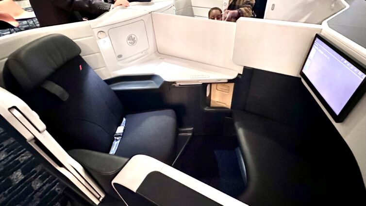 Photo of La nouvelle classe affaires long-courrier d’Air France est en vol : AirlineReporter