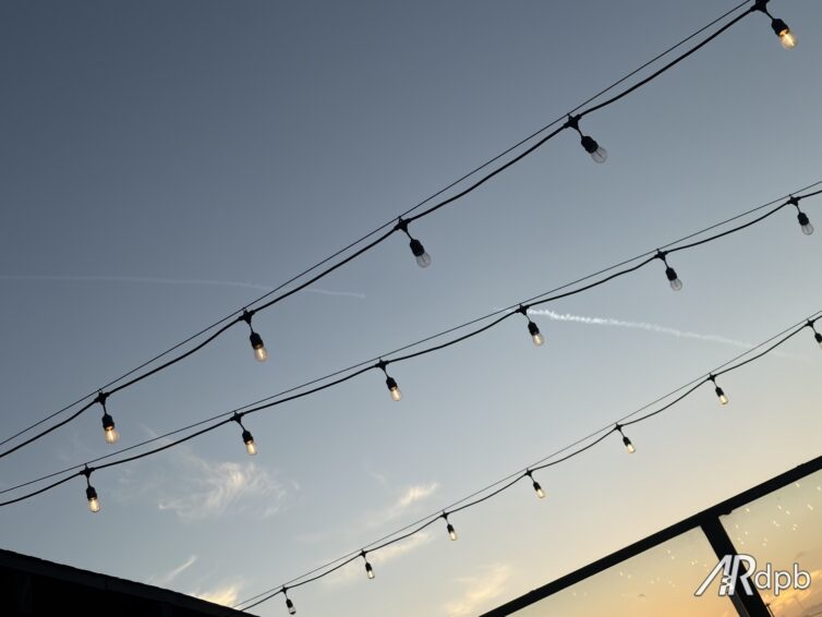 You might have to click to zoom in, but the streak across the sky was the rocket.